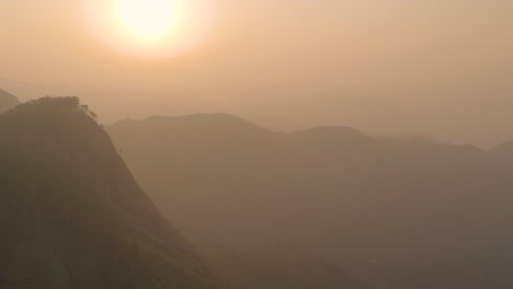 Kodaikanal-Ist-Eine-Ruhige-Bergstation-In-Südindien,-Die-Ein-Beliebtes-Sommerziel-Für-Indianer-Ist