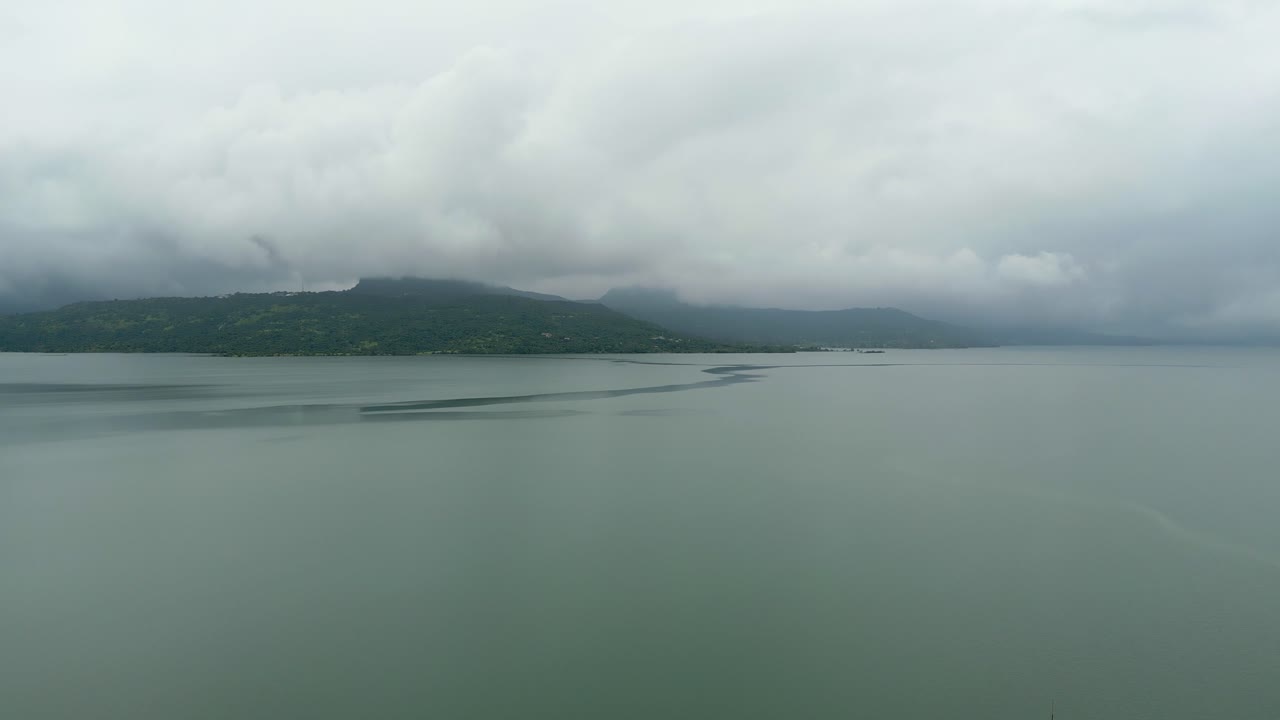 파와나 호수 다암 클로즈업 버드 아이 뷰 퓨네