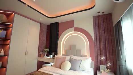 Diseño-Interior-De-Dormitorio-Principal-Rosa-Y-Beige.