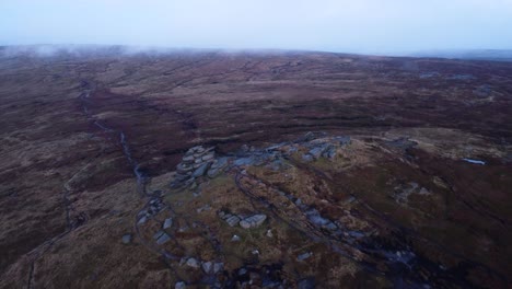 Scorched-Moorland-Peak-District-Kinder-Scout-Antenne