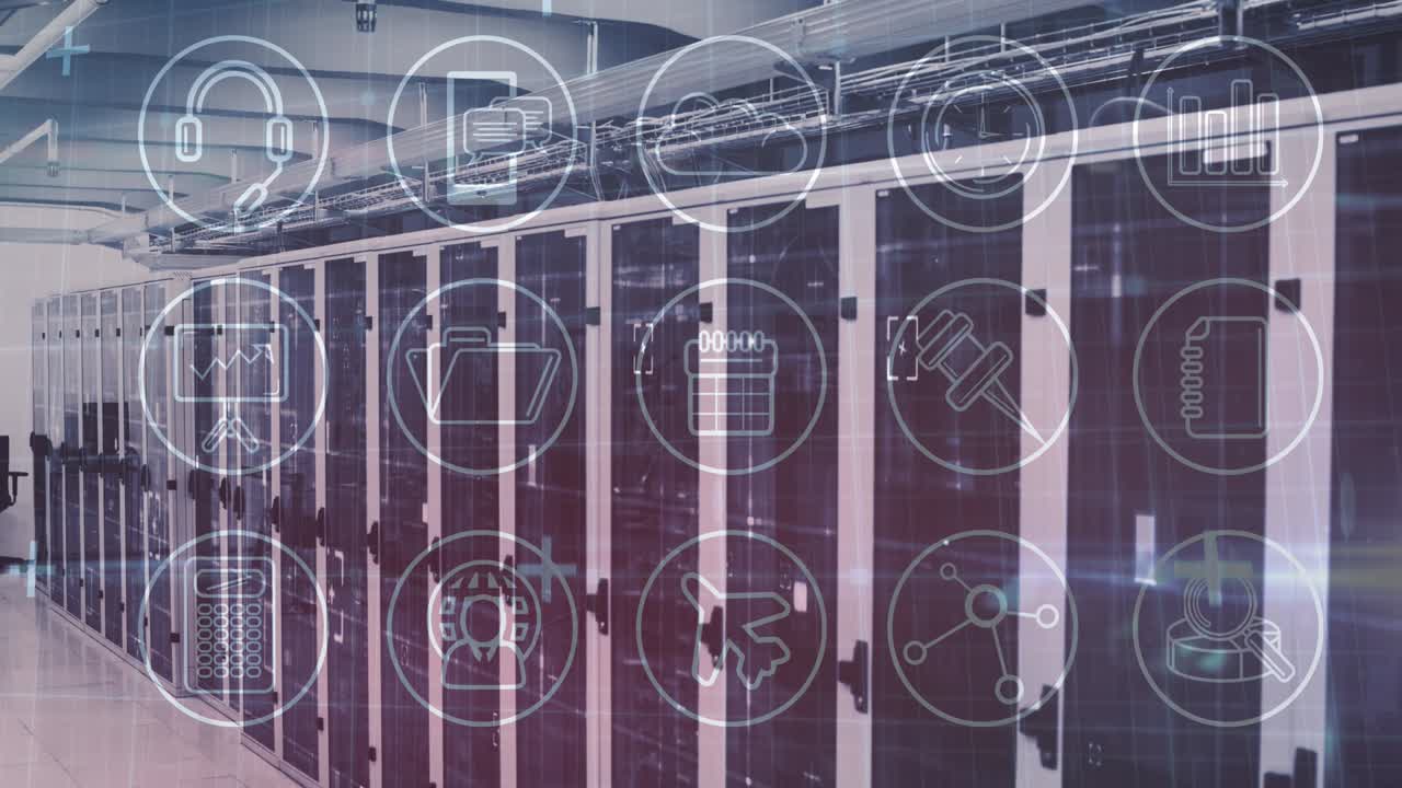animación de iconos tecnológicos en círculos sobre una sala de servidores vacía