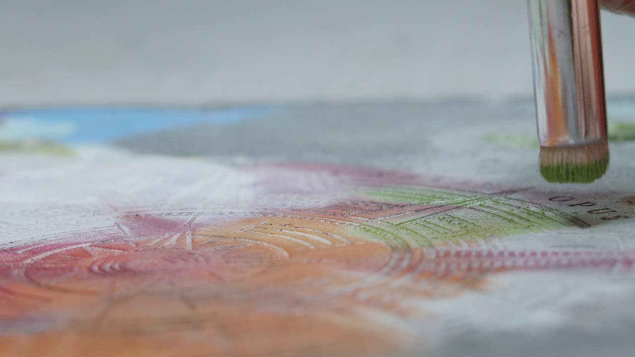 pintando con un pincel