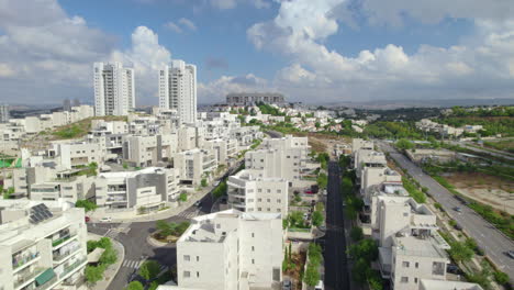 La-Ciudad-De-Modiin-Fue-Construida-En-La-Década-De-1990-Y-Luego-Se-Fusionó-Con-Las-Ciudades-Cercanas-De-Maccabim-Y-Re&#39;ut,-En-El-Centro-De-La-Ciudad-Se-Encuentra-La-Torre-Redonda-Del-Líbano