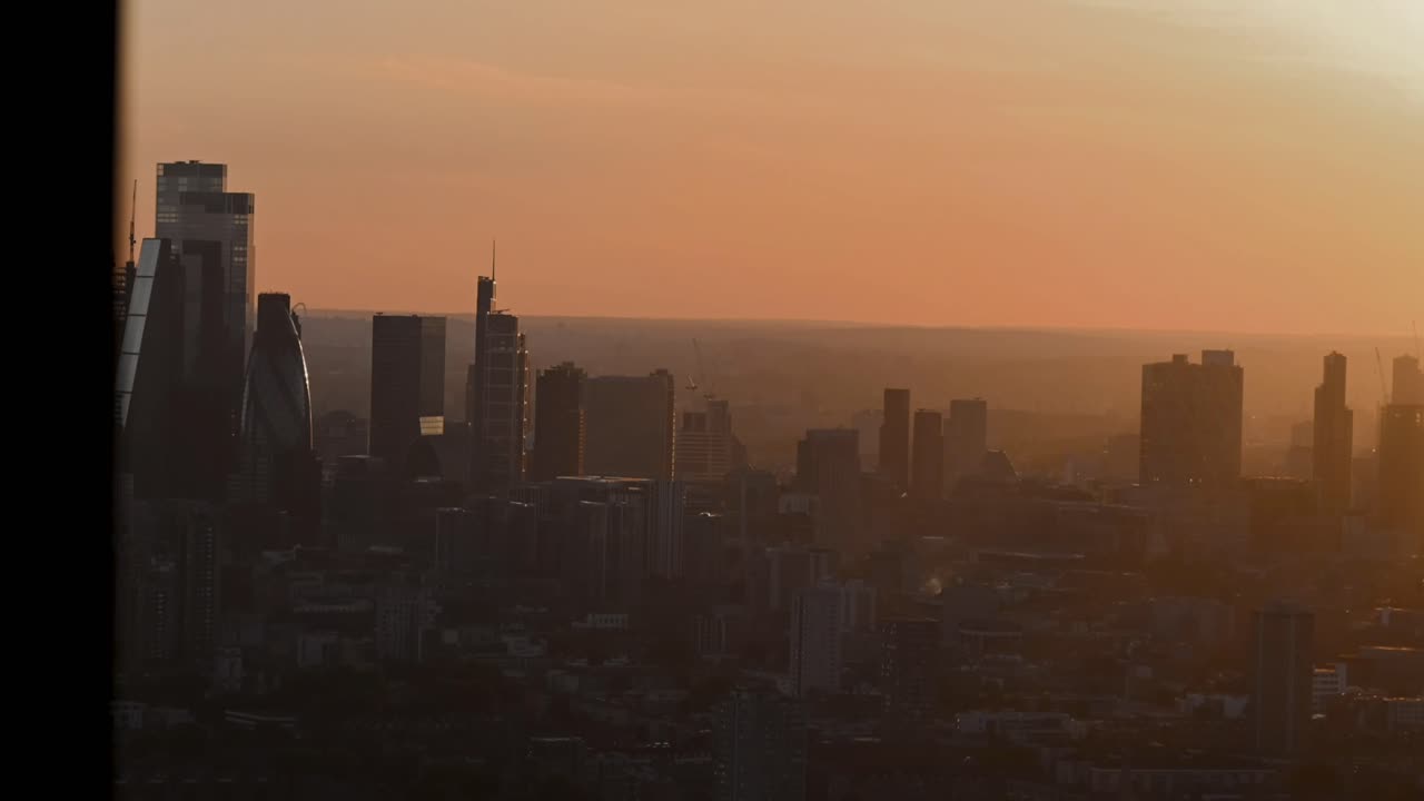 Atardecer en la City de Londres desde Landmark Pinnacle, Londres, Reino Unido