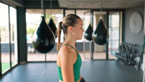 Boxeo,-Retrato-Y-Boxeadora-Mujer-Con-Fitness