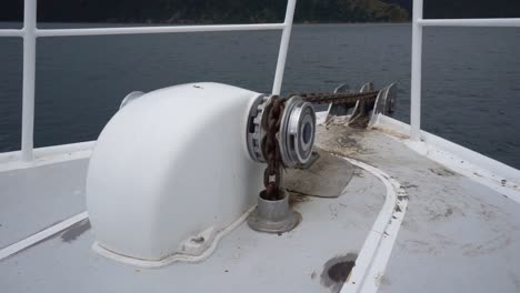 slowmo - electric boat anchor on chain being pulled up