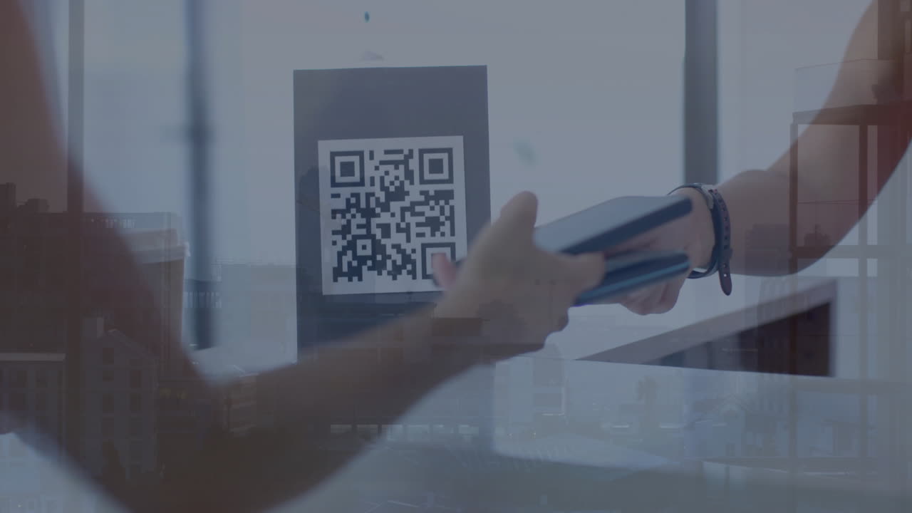 escaneo de código qr, manos intercambiando documentos, transacción digital en progreso