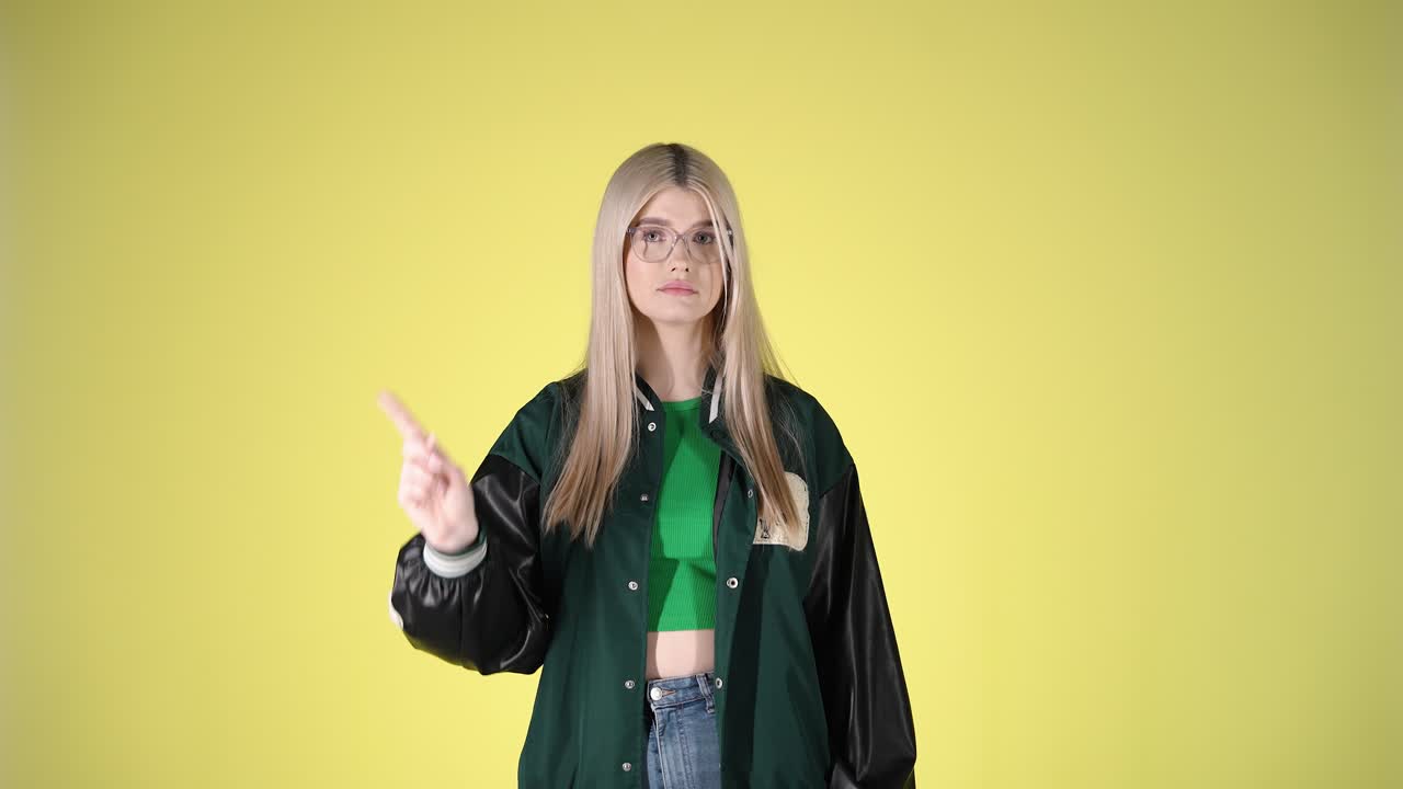 Young Blonde Woman Displeased, Nonverbal Disagreement No Gesture, Studio Portrait