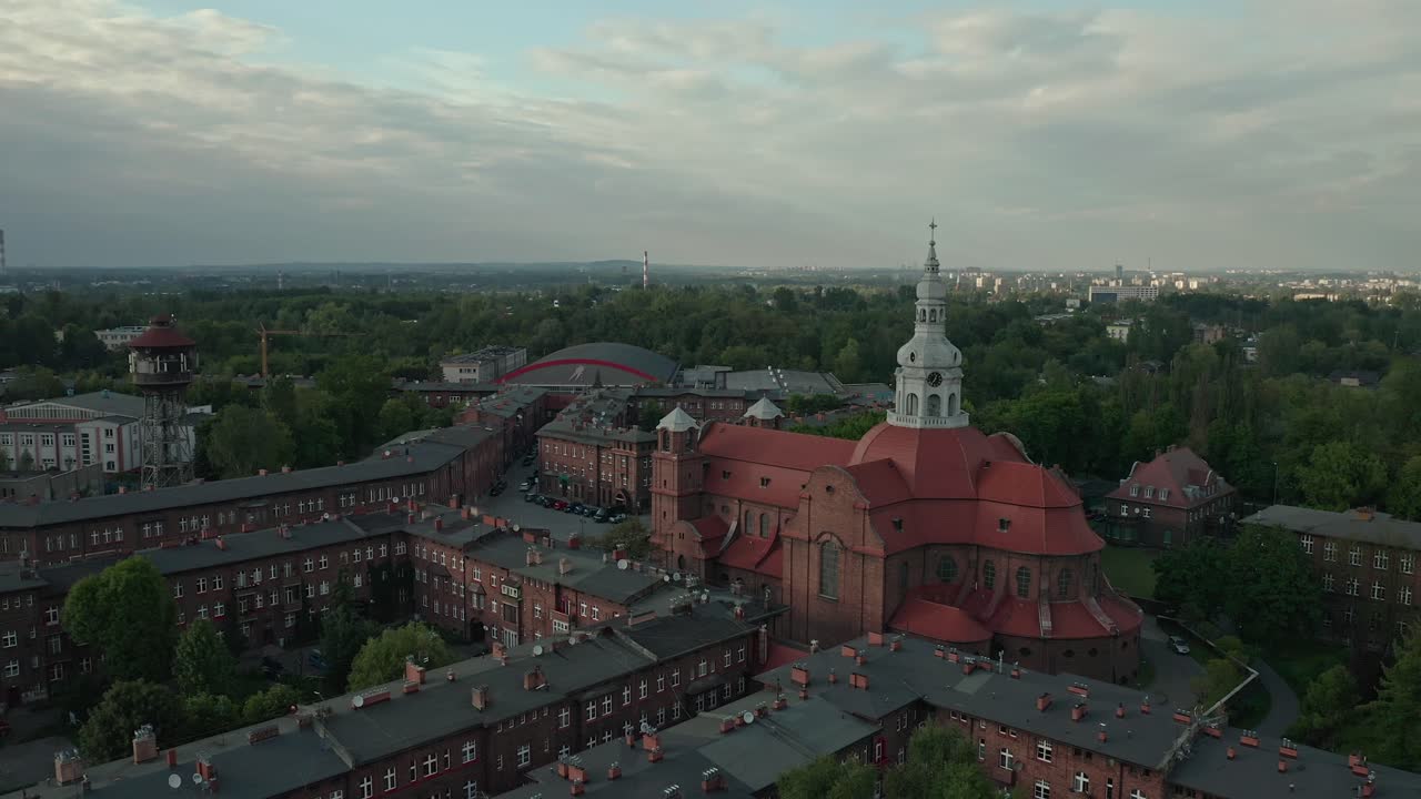폴란드 카토비체 시의 니키조비에츠 인근에 있는 세인트 앤 교회