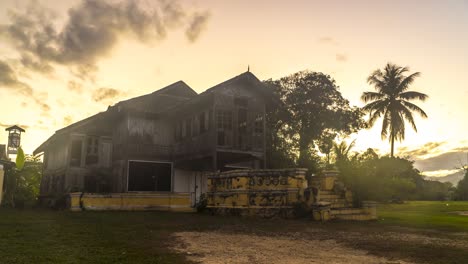 viejas mansiones de bukit chandan llamadas baitul anor en kuala kangsar, perak, malasia