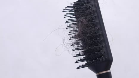 머리카락이 빠지는 헤어 브러시