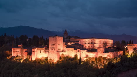 Sonnenuntergang-Mit-Der-Alhambra-Von-Granada-Als-Hauptthema