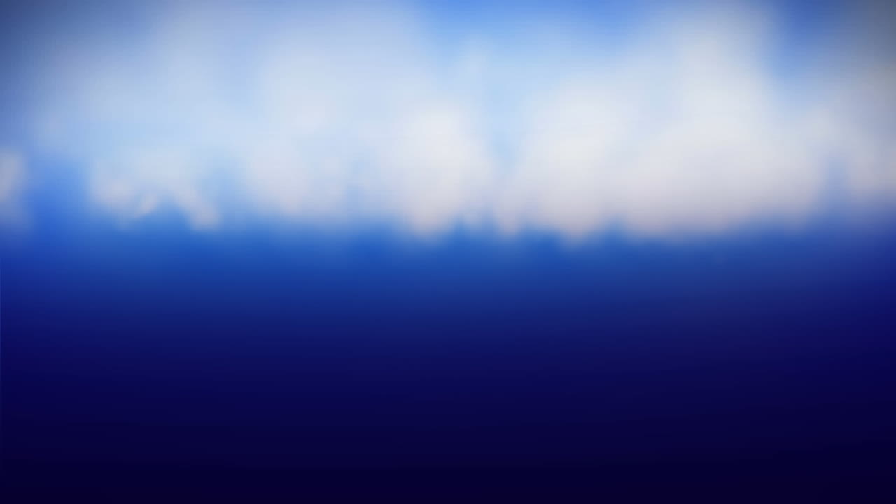 Nube blanca en el cielo azul