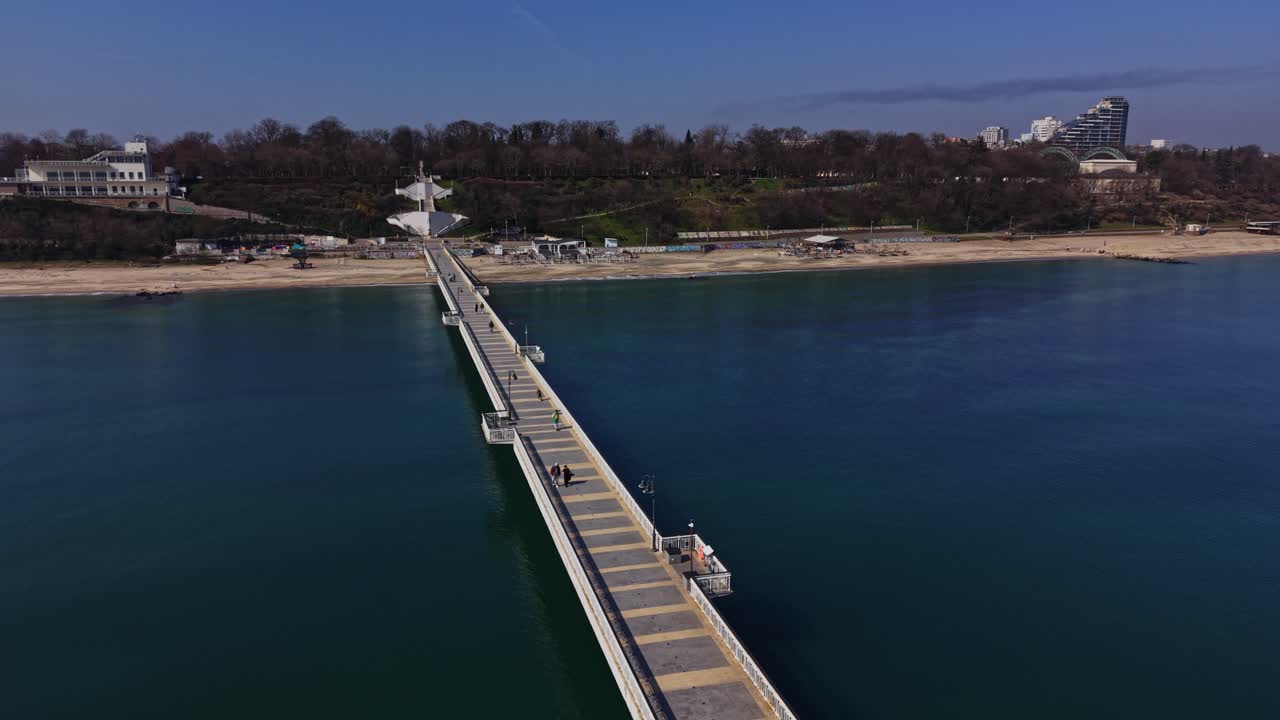 Paesaggio aereo del Molo di Burgas e del Parco sul Mare