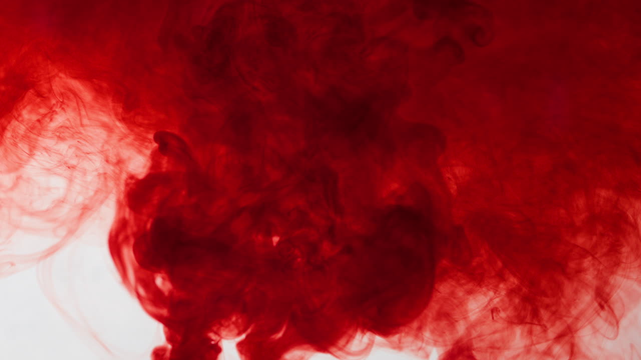 어두운 빨간색 잉크 물 액체 매개체에서 피 방울, 밝은 분홍색과 색 배경