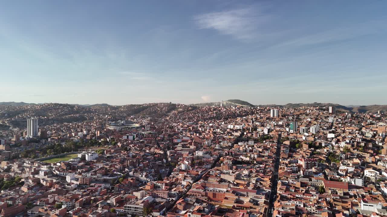 "herencia elevada: vistas aéreas del esplendor colonial"