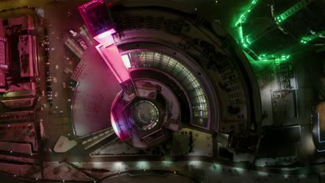 vista de avión no tripulado del edificio en forma de una interfaz hud, un paisaje nocturno urbano futurista con una representación de luz láser brillante