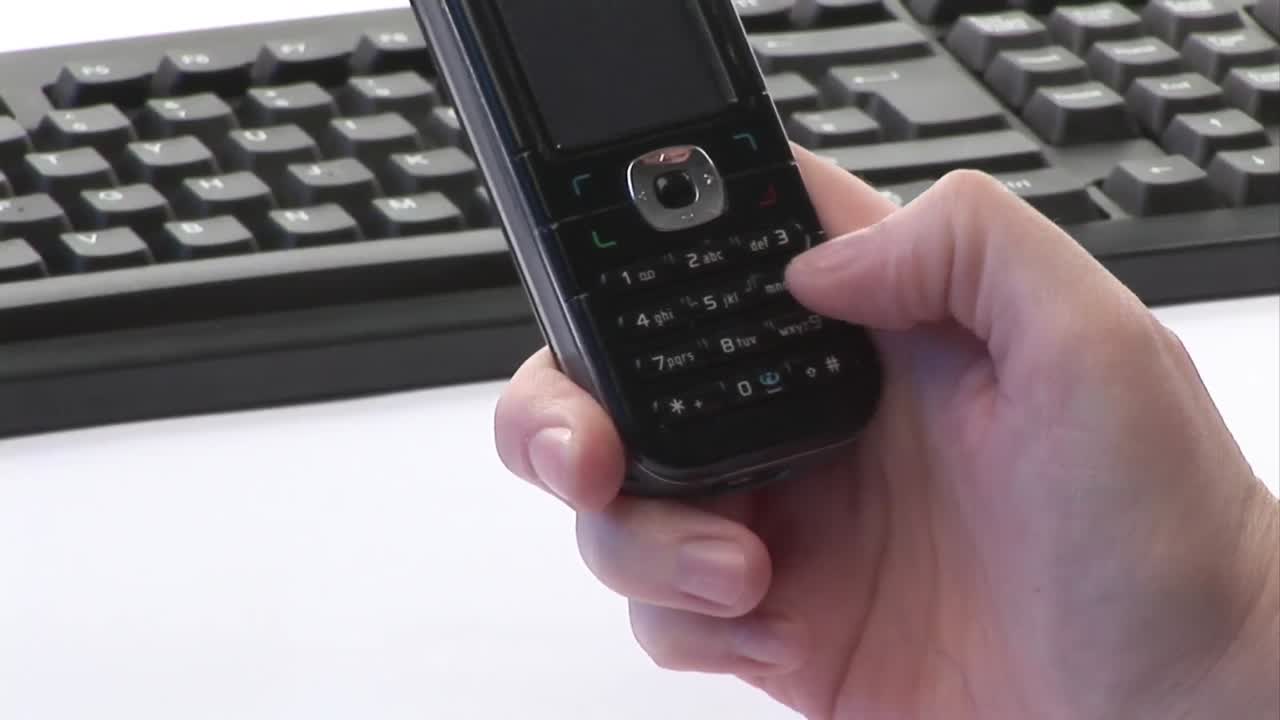 문자를 보내고 있습니다.