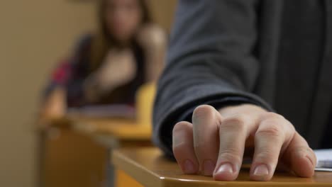 estudiante en el aula