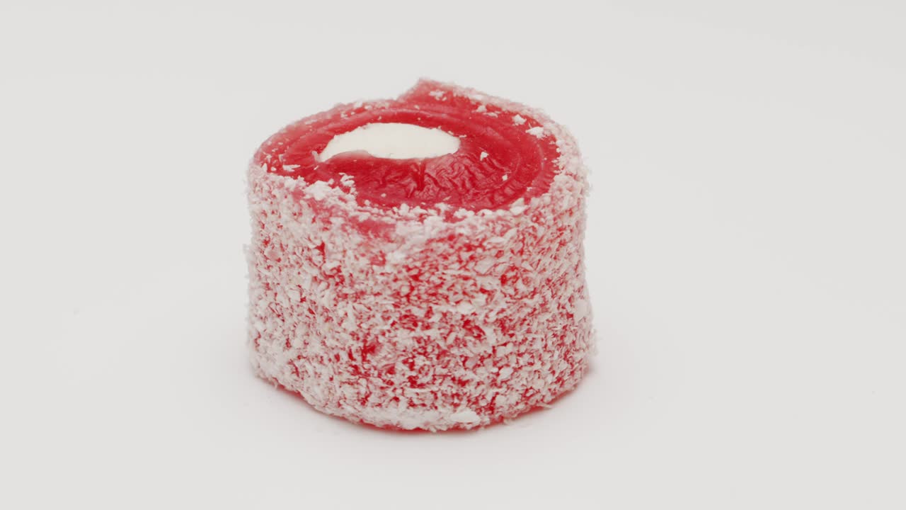 색 배경에 고립 된 터키 맛있는 디저트