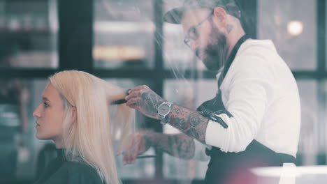 cuando se trata de cabello, él es un artista