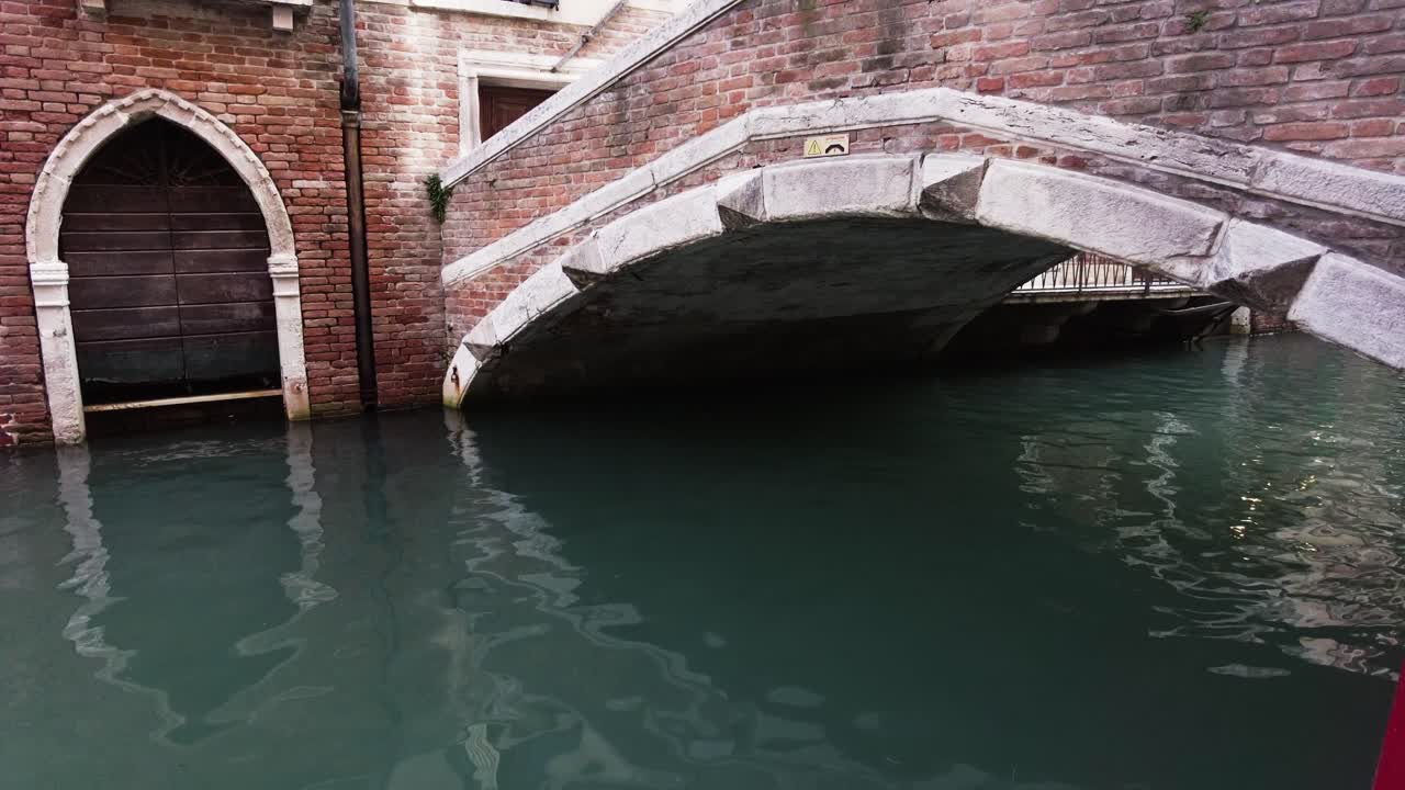 Vecchio Ponte sul Canale a Venezia, Italia