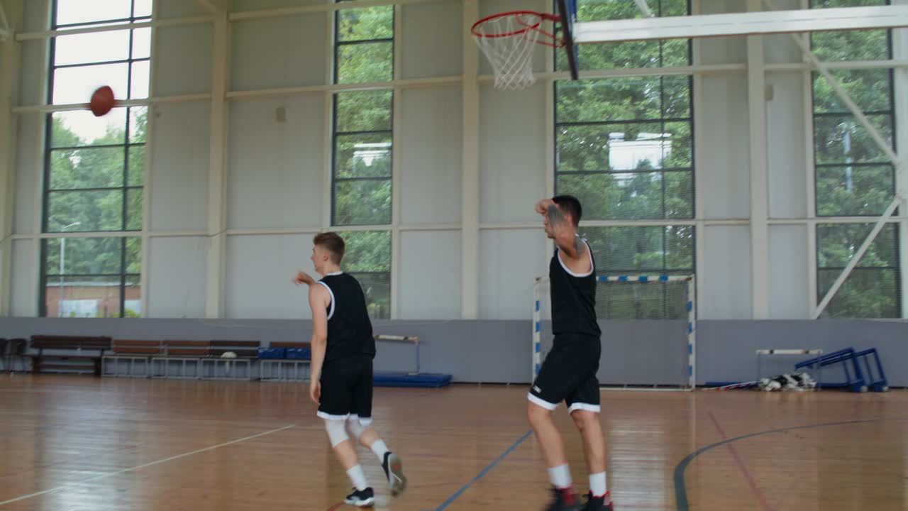 Pertandingan bola basket