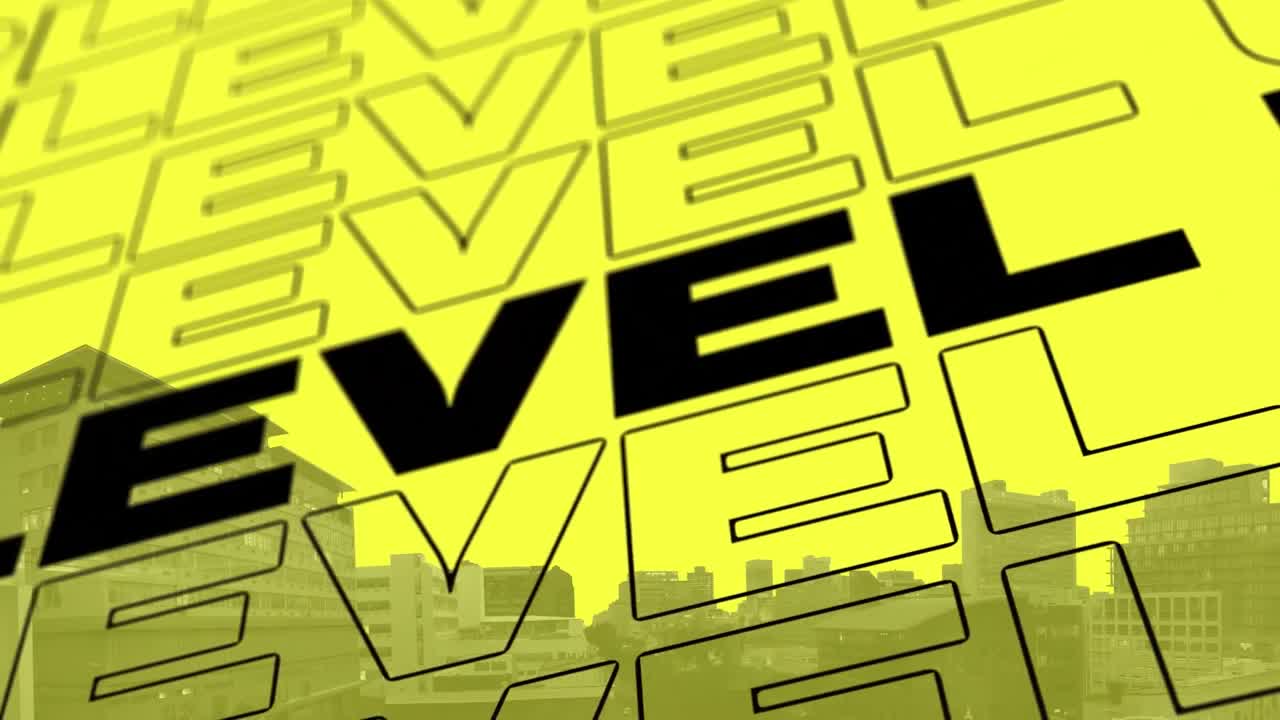 Animazione del testo "level up" su paesaggio urbano