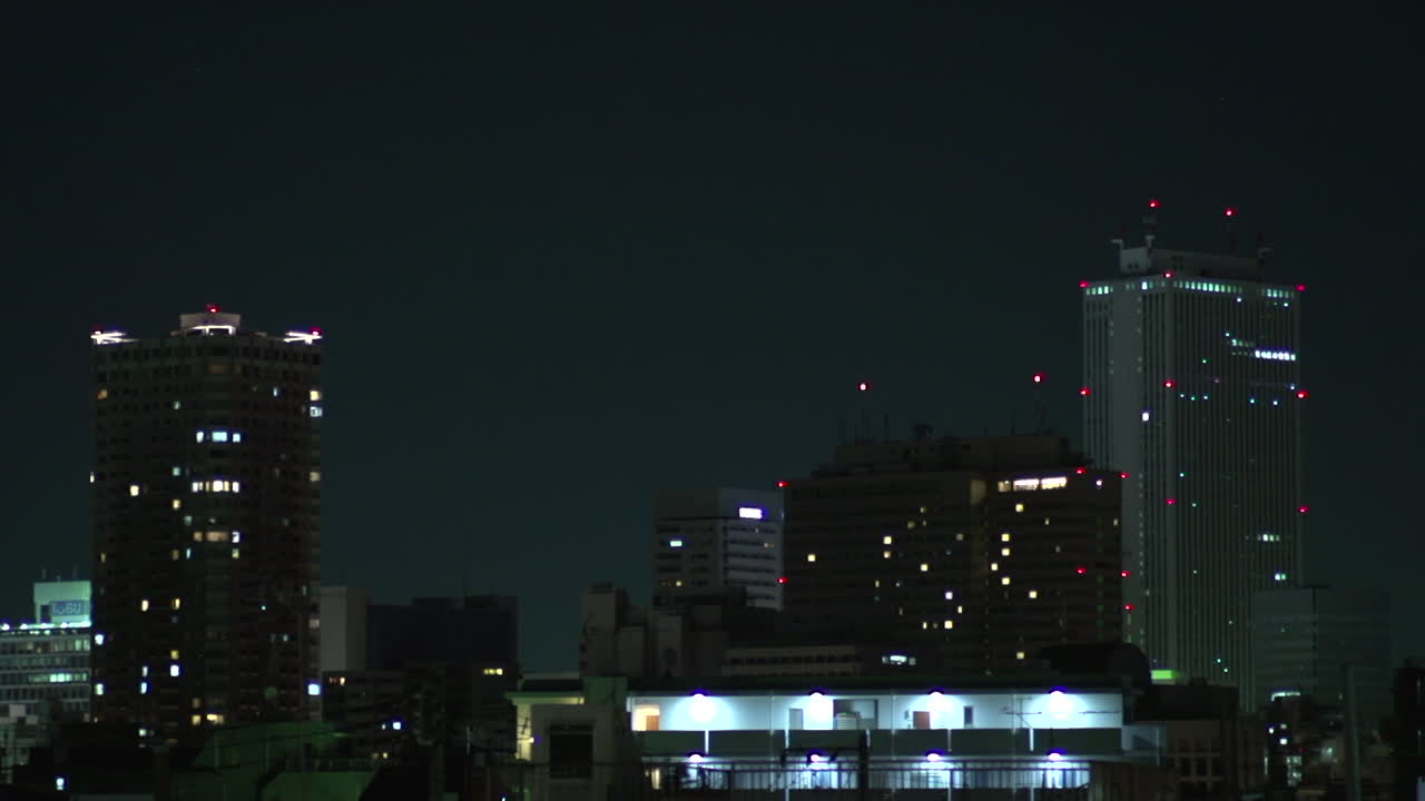 일본 도쿄의 고층 빌딩 야경