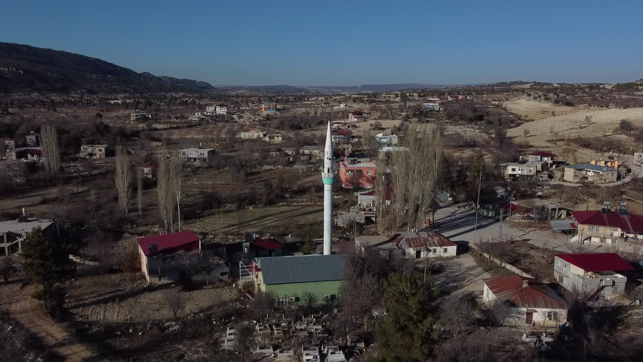 antena de la mezquita del pueblo