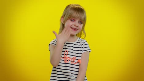 Little-blonde-kid-child-girl-showing-inviting-gesture-with-hands,-ask-to-join,-beckoning-to-coming