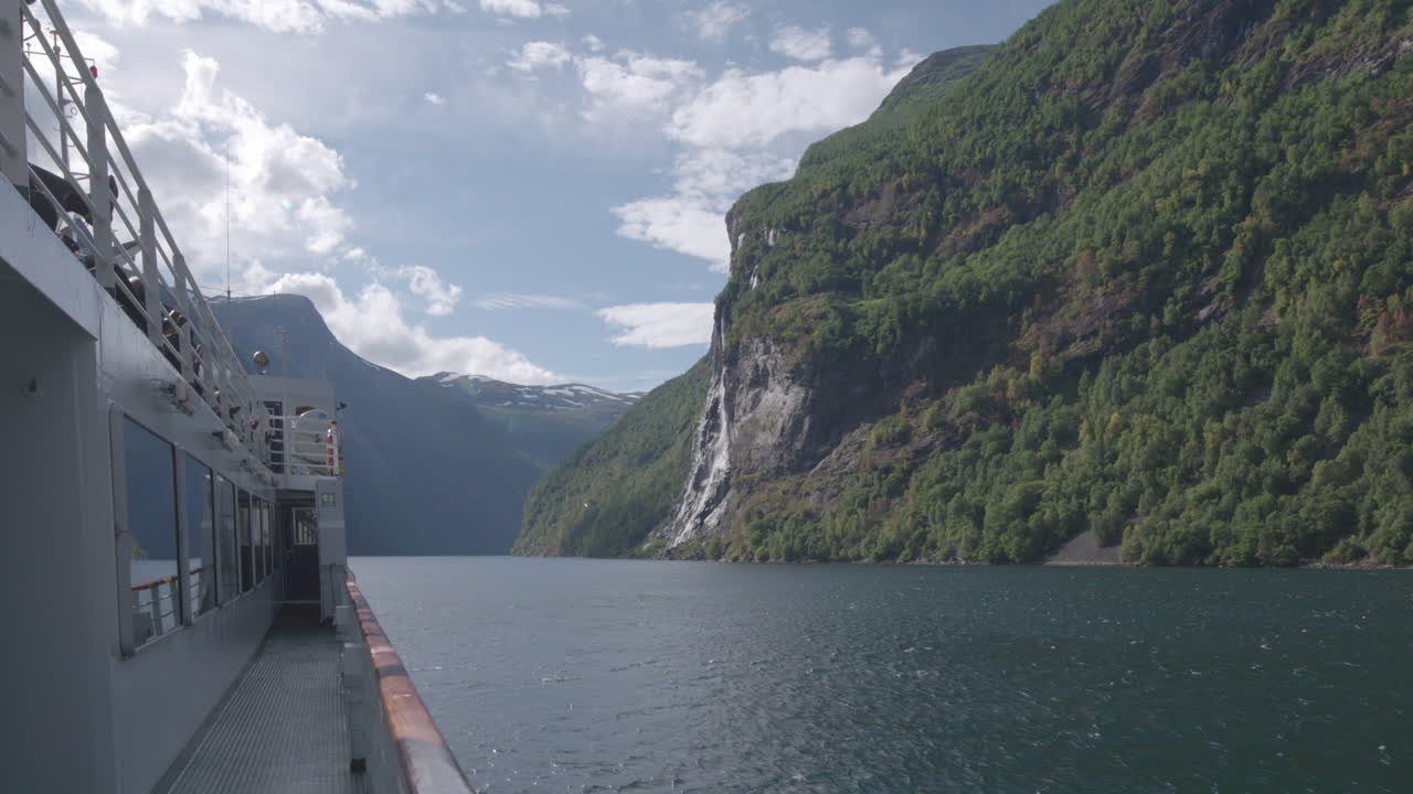 피요르드 페리 사이드레일 4k 00
