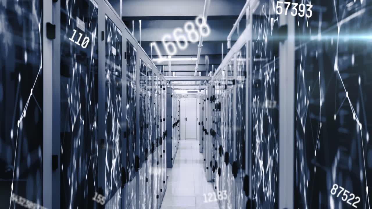 animación de números cambiando con redes de conexiones a través de la sala de tecnología con servidores informáticos