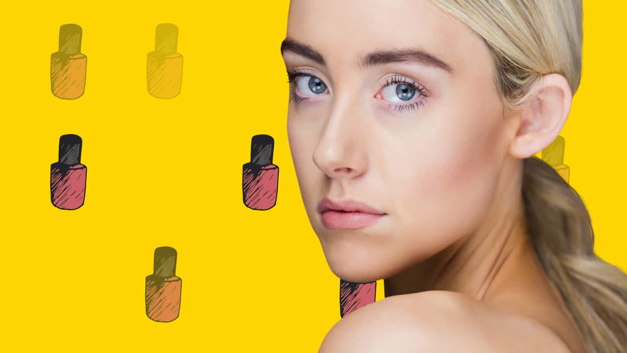 Video composito di una bella donna caucasica su icone multiple di smalto per unghie su sfondo giallo.
