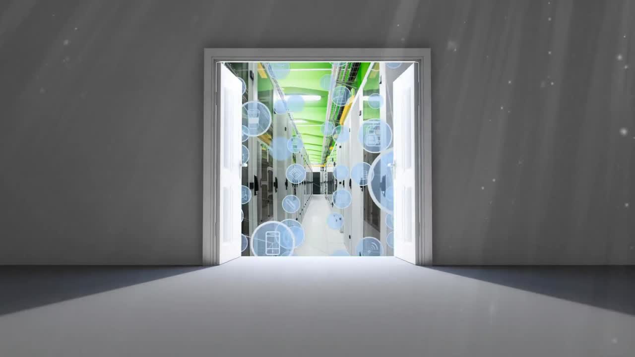 아이콘이 날아다니는 서버 방에 어두운 문이 열리고 있습니다.