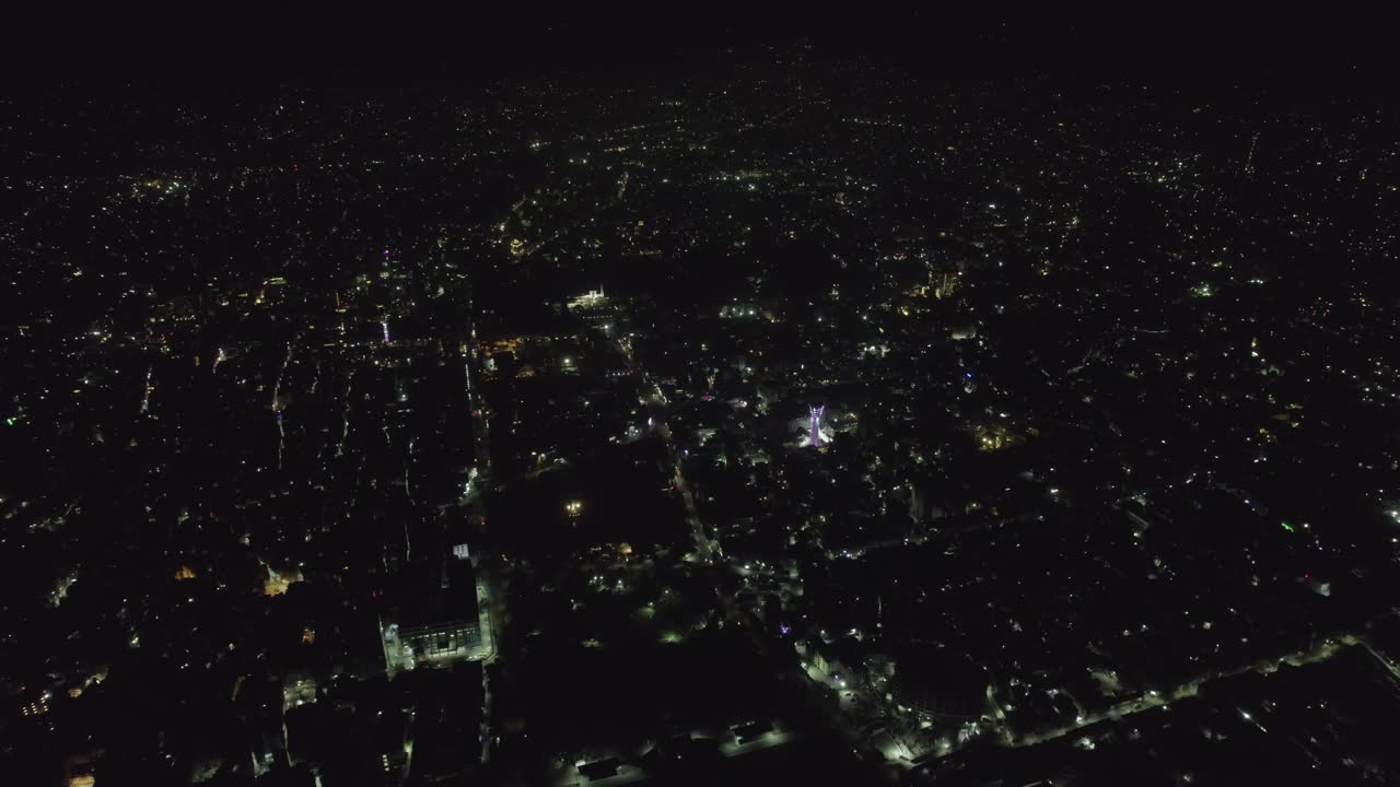 Vista nocturna de la ciudad de Katmandú