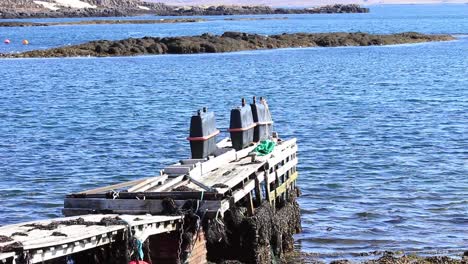 viejo muelle en steingrimsfjordur, al noroeste de islandia