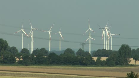 Aerogeneradores-En-Magdeburger-Boerde,-Alemania