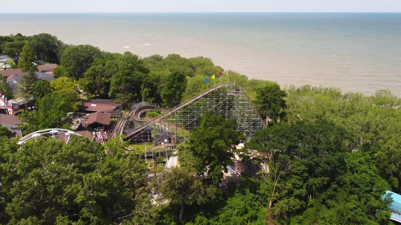 펜실베이니아 주 에리 에 있는 월다미어 에 있는 래빈 플라이어 의 드론  ⁇