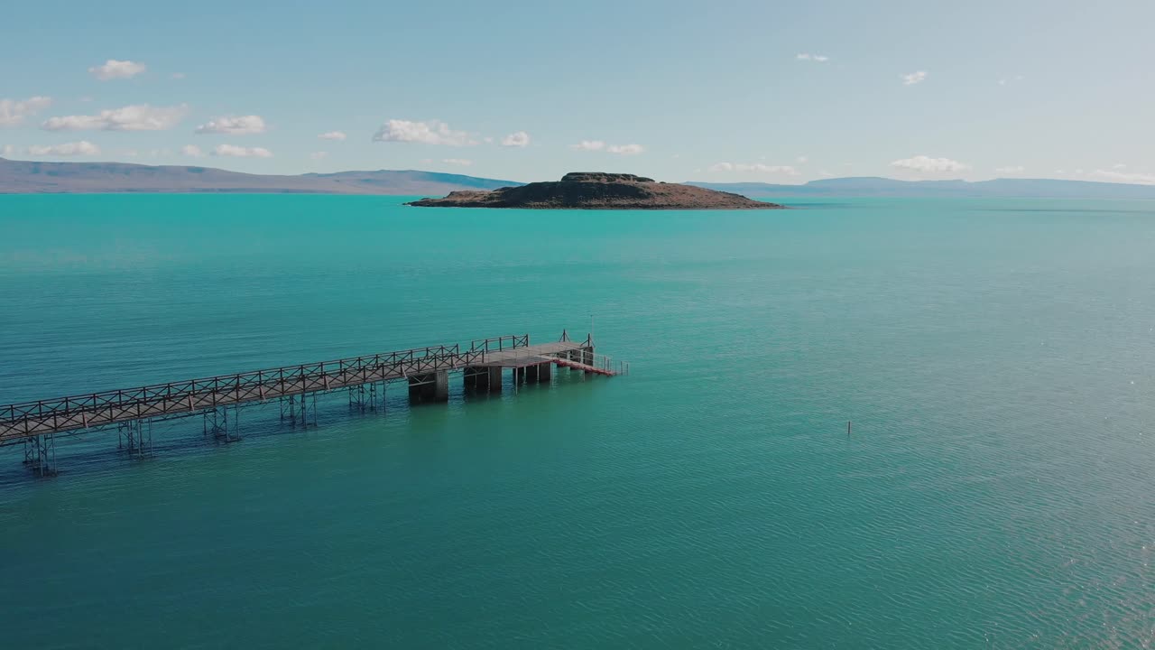 라고 아르헨티노, 파타고니아 위의 아름다운 드론 샷