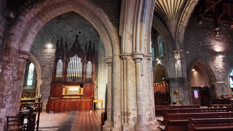 ireland epic locations church organ and arches interior of st canices cathedral kilkenny city ireland