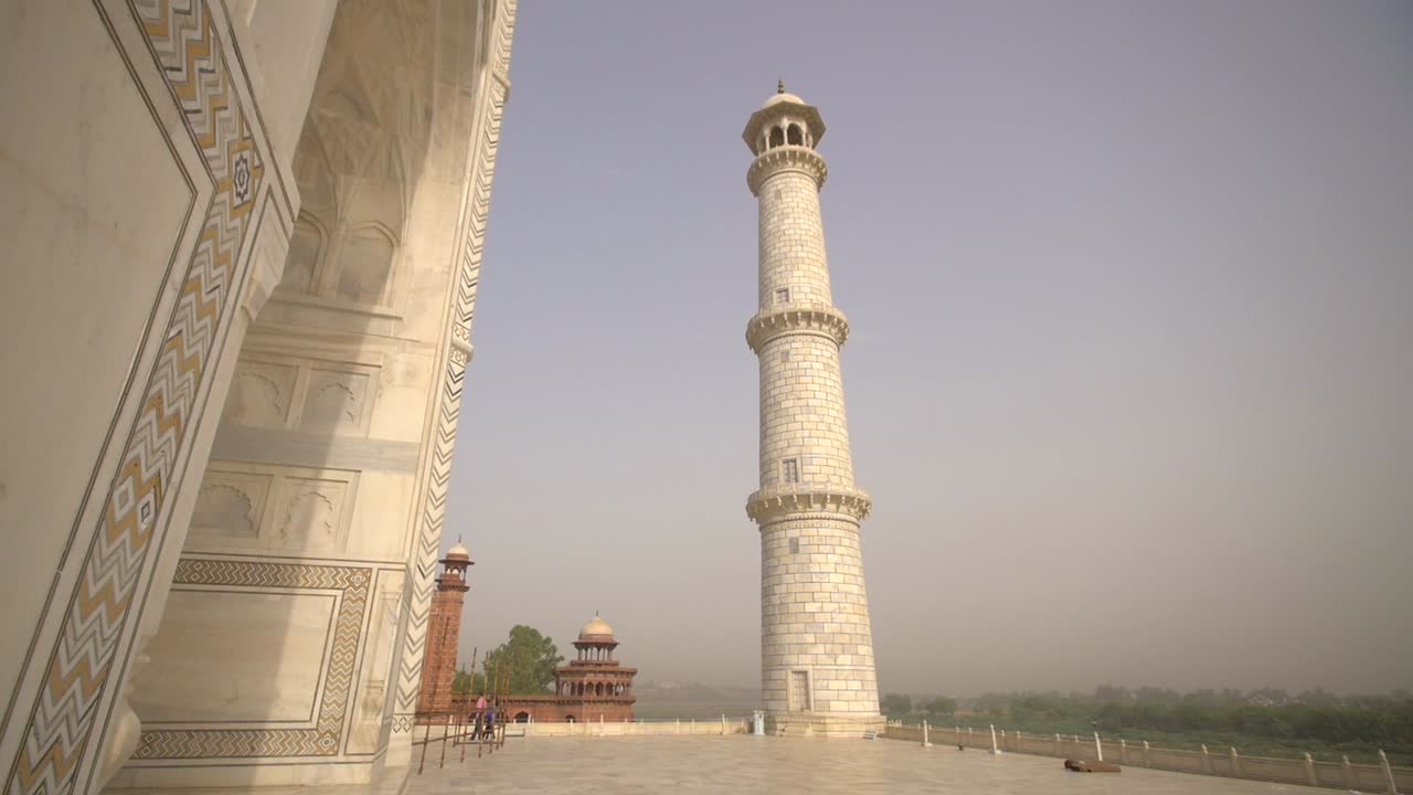 приближение к минарету тадж-махала