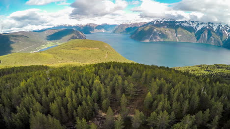 Wunderschöne-Natur-Norwegen.-Flug-über-Den-Sognefjord.