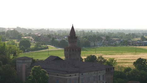 Castle-of-Rivalta-with-unusual-tower,-Piacenza-in-Italy