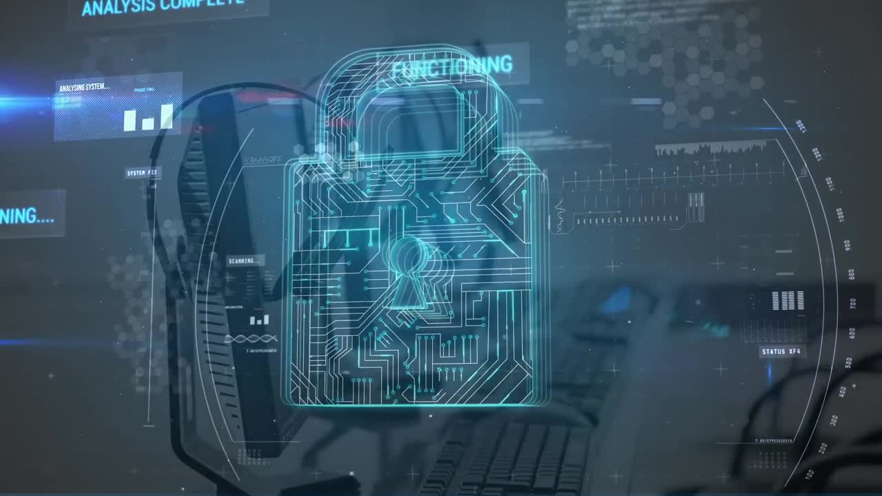 animación del candado digital y procesamiento de datos en computadoras en la oficina
