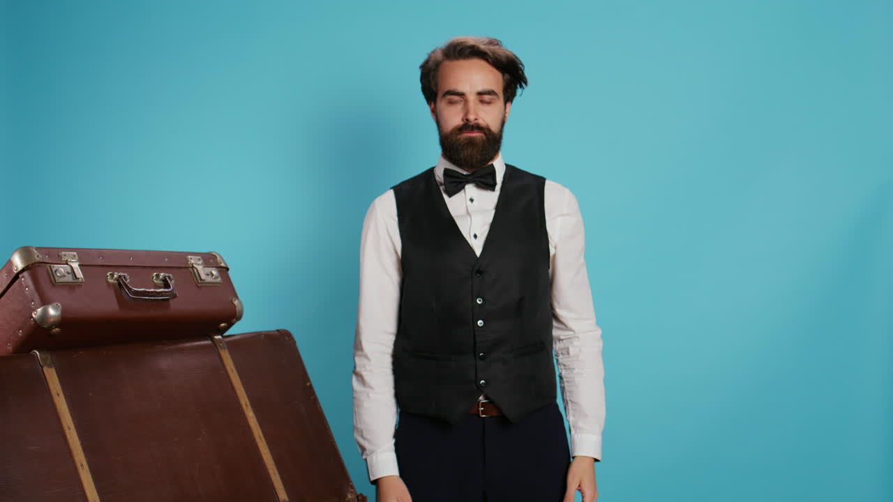 Hotel concierge does timeout symbol