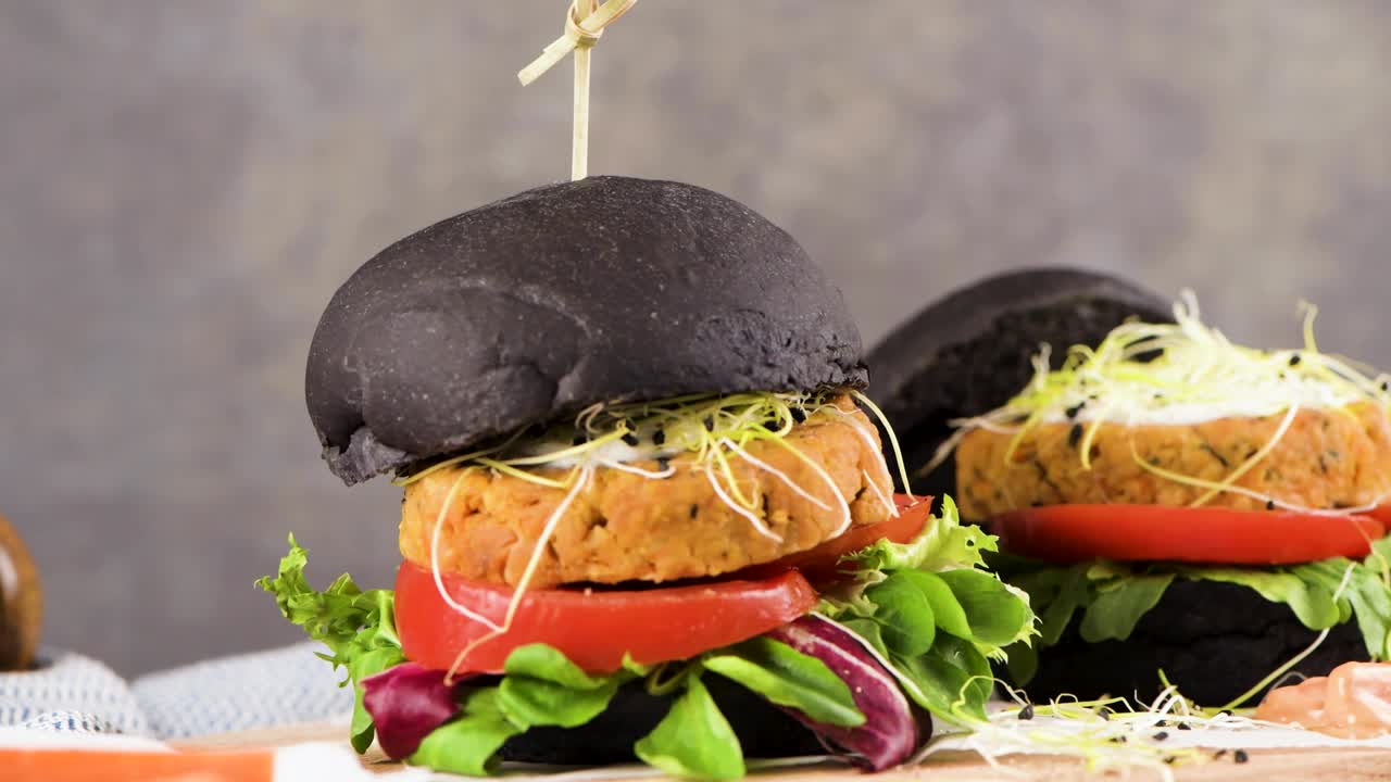 hamburguesas de verduras a la parrilla