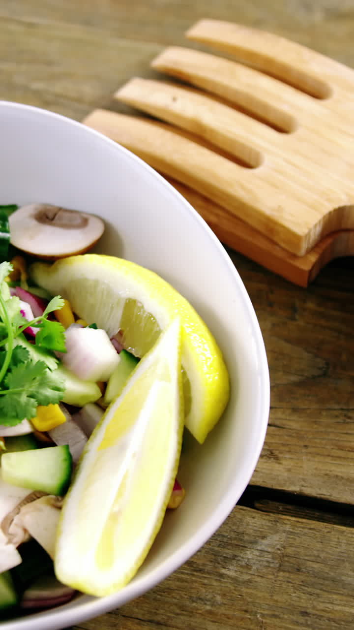 ensalada en un tazón