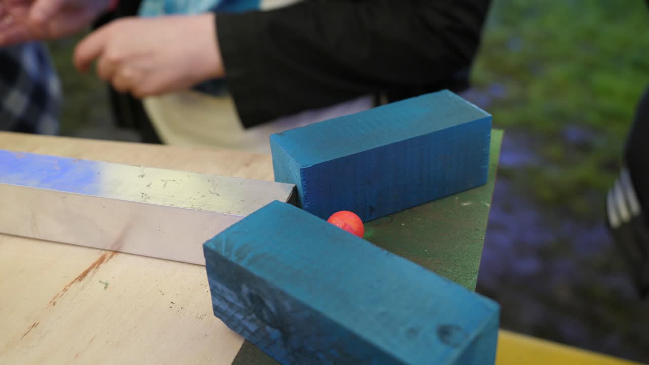 experimento científico práctico con máquinas simples