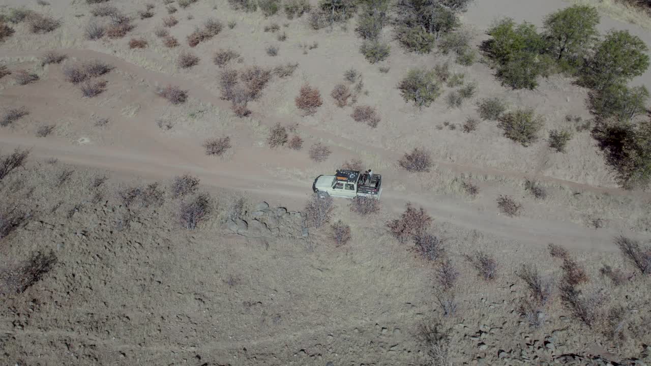 사파리, 아프리카 동안 나미비아 영토를 통해 운전 오프로드 자동차